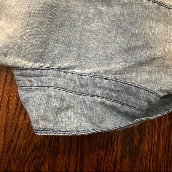 En Crème Denim Tunic Top Women’s Small Embroidered Floral Chambray Shirt Boho - Picture 5 of 15